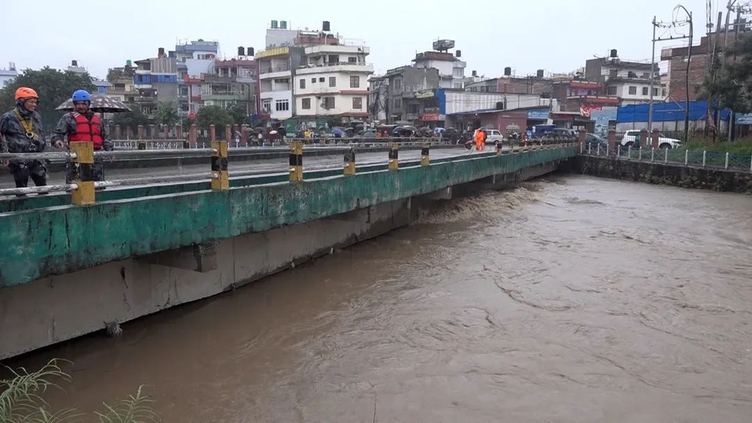 अविरल वर्षापछि मनोहरामा पानीको बहाव उच्च