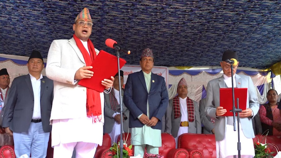 बागमतीका नवनियुक्त मुख्यमन्त्री बानियाँले गरे शपथग्रहण