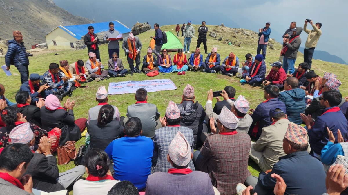 दैलेखको ग्यास उत्खनन अन्योलमा परेपछि दबाब बढाउँदै स्थानीय तह