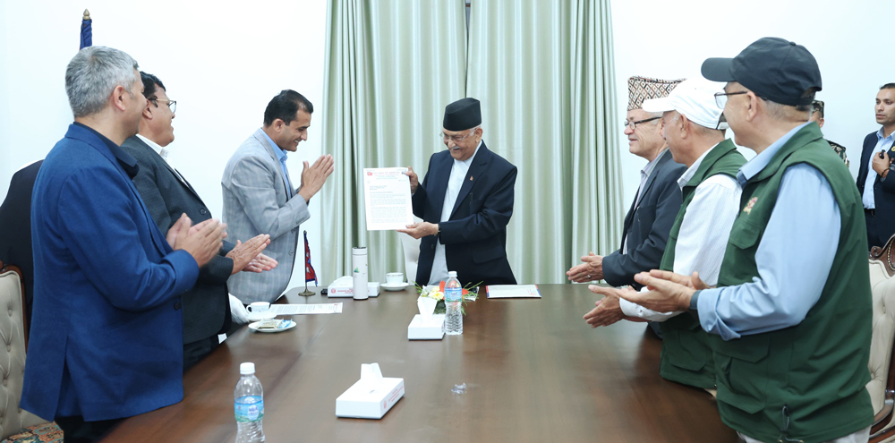 सगरमाथा संवादबारे प्रधानमन्त्रीसमक्ष माओवादीको ध्यानाकर्षण
