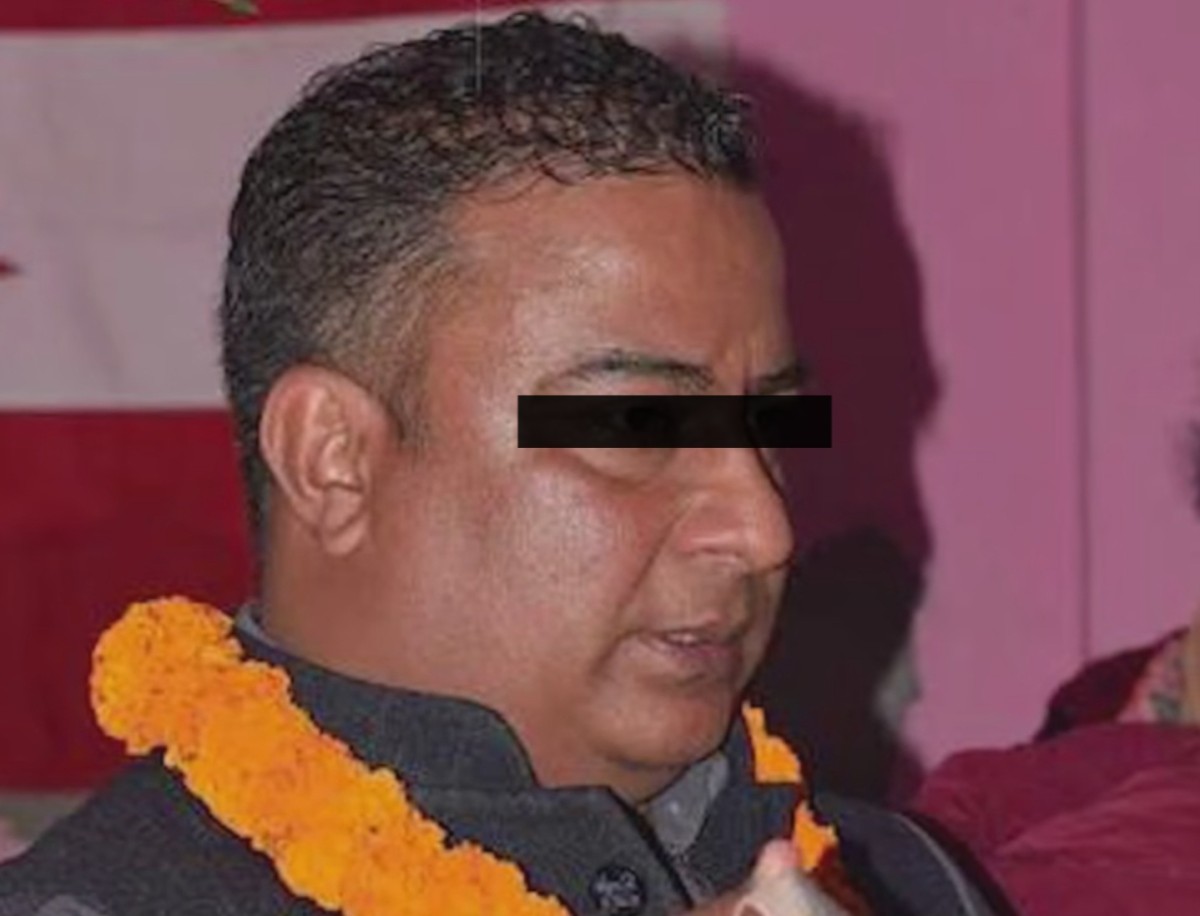 कांग्रेसका नेता अभिषेक गिरी पक्राउ