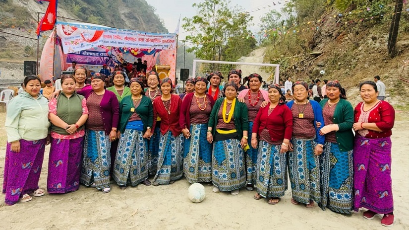 आमाहरुको फुटबल प्रतियोगितामा जलमाई समूह विजयी