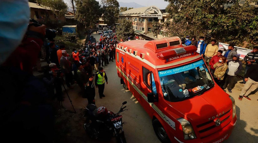सांसद भण्डारीलाई एयर एम्बुलेन्समार्फत् मुम्बइ लगियो