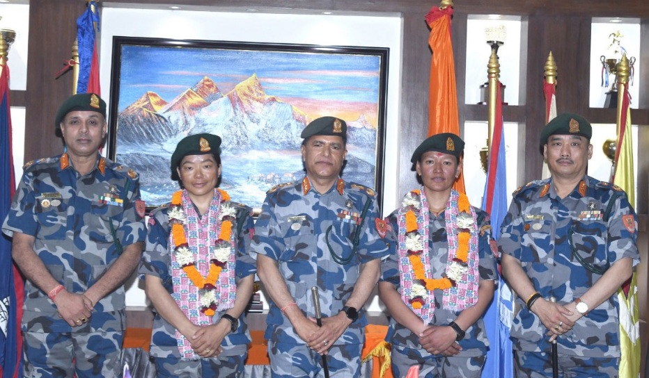 सगरमाथा आरोही दुई सशस्त्र प्रहरीको बढुवा