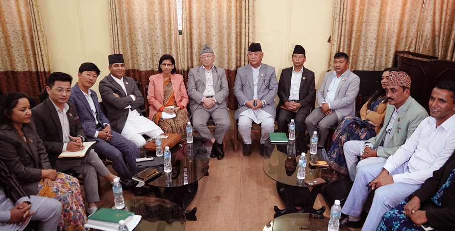 प्रधानमन्त्रीले माफी नमागेसम्म संसद अरोध जारी राख्ने विपक्षी दलहरूको निर्णय