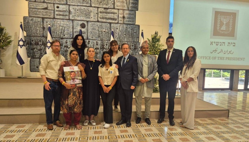 बिपिनको शिघ्र रिहाइका लागि पहल गरिदिन आमा र बहिनीको इजरायली राष्ट्रपतिसँग माग