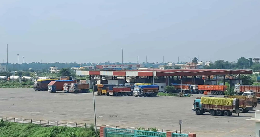 वीरगन्ज भन्सारमा ६ वर्षदेखि १८५ मालवाहक कन्टेनर अलपत्र