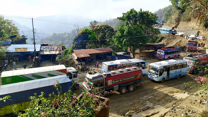 बुटवल–नारायणगढ सडक अझै अवरुद्ध