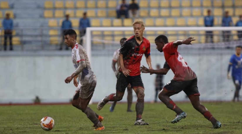 चर्च ब्वाइज पारोसँग पराजित