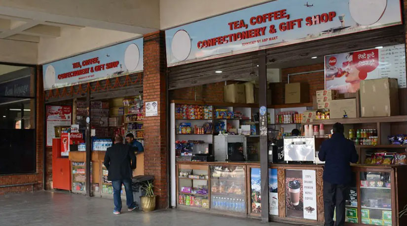 बढी मूल्य असुल्ने त्रिभुवन अन्तर्राष्ट्रिय विमानस्थलका पसललाई १५ लाख जरिवाना