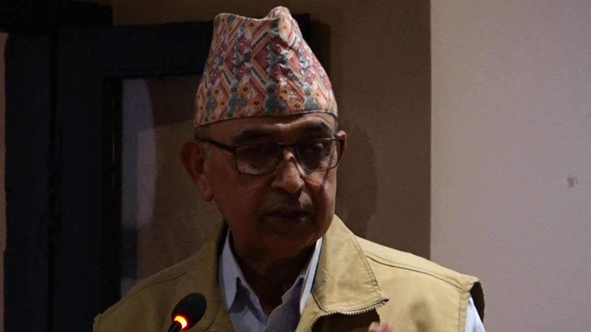 जनताले साथ दिए परम्परागत राजा ल्याउन सकिन्छ : सीपी मैनाली