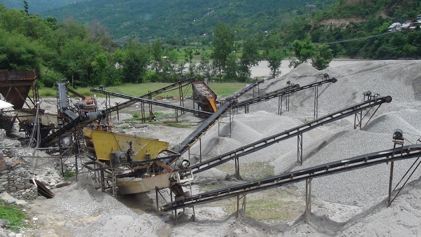 दर्ता नभएका क्रसर बन्द गर्न निर्देशन