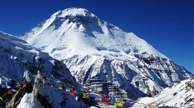 धौलागिरि हिमाल आरोहण सुरु भएको पहिलो दिन नौ जनाले गरे आरोहण