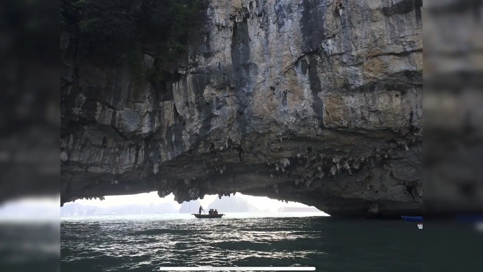 भियतनाममा डुंगा पल्टिँदा ३४ जनाको मृत्यु