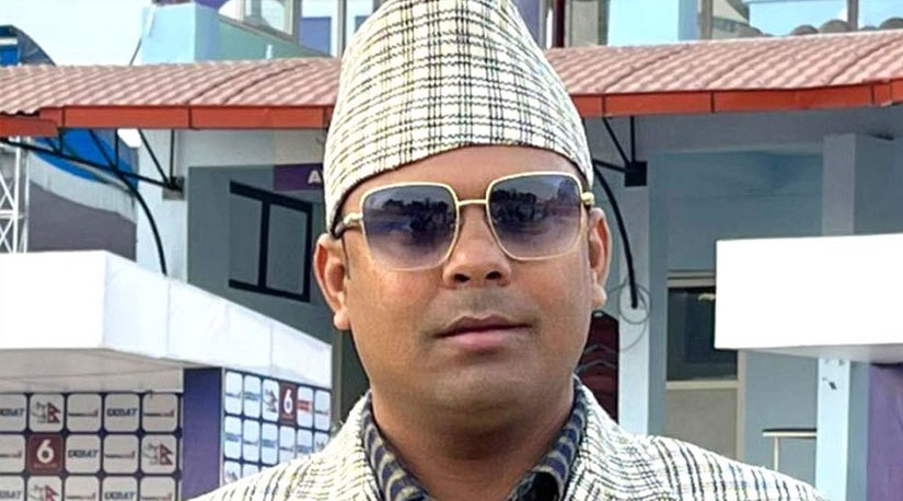 क्यानका कार्यवाहक सचिव पाठकलाई हेटौंडामा मोबिल छ्यापियो