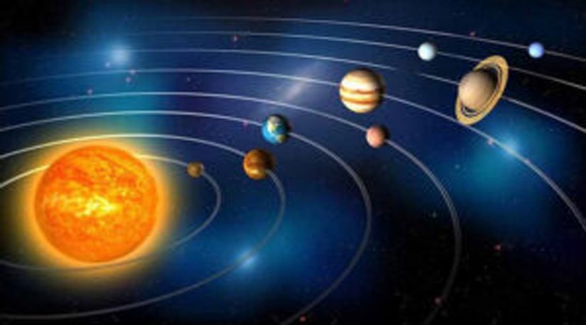 सूर्य र चन्द्रले पृथ्वीलाई परिक्रमा गरिरहेको देखिन्छ, किन होला ?