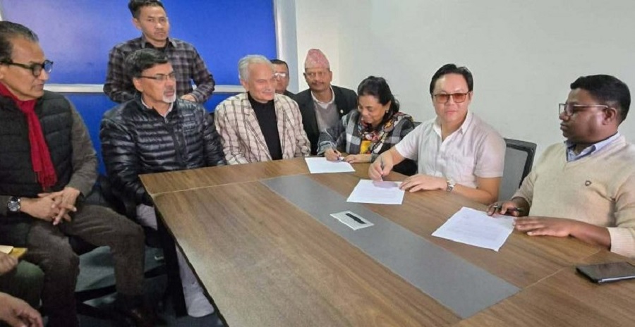 बाबुराम, जनार्दन र सन्तोष परियार लगायतले आज काठमाडौंमा एकता सभा गर्दै