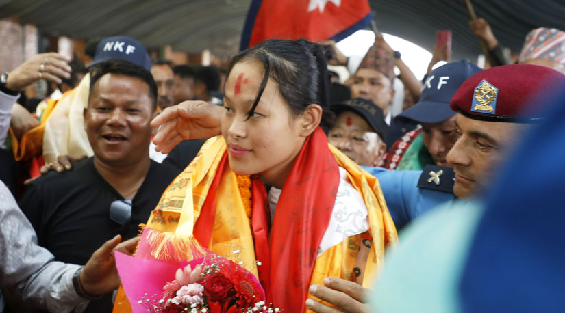 एरिका गुरुङ स्वदेश फिर्ता