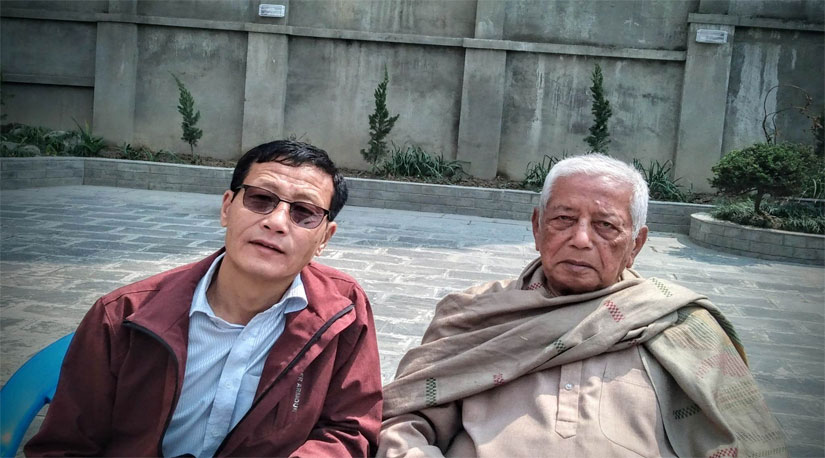 उदाहरणीय “आँखा बा”