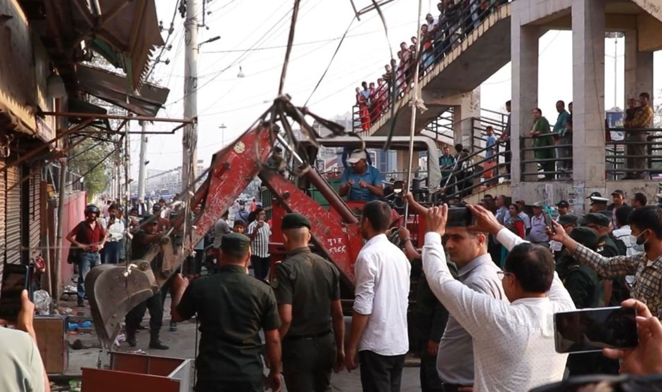 बुटवलमा फुटपाथ अतिक्रमण हटाउने अभियान तीव्र