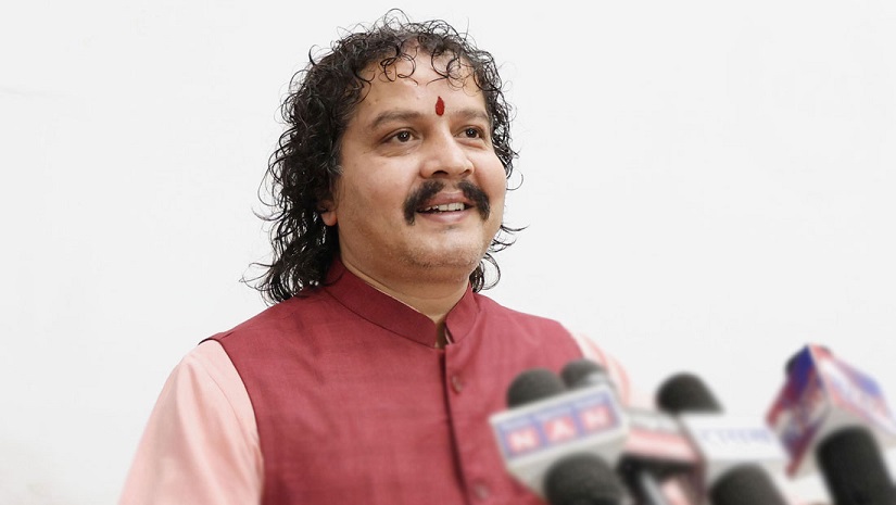 दुईतिहाइ बहुमतको सरकारका प्रधानमन्त्री एक्लै हुन सक्दैन : सांसद ढकाल