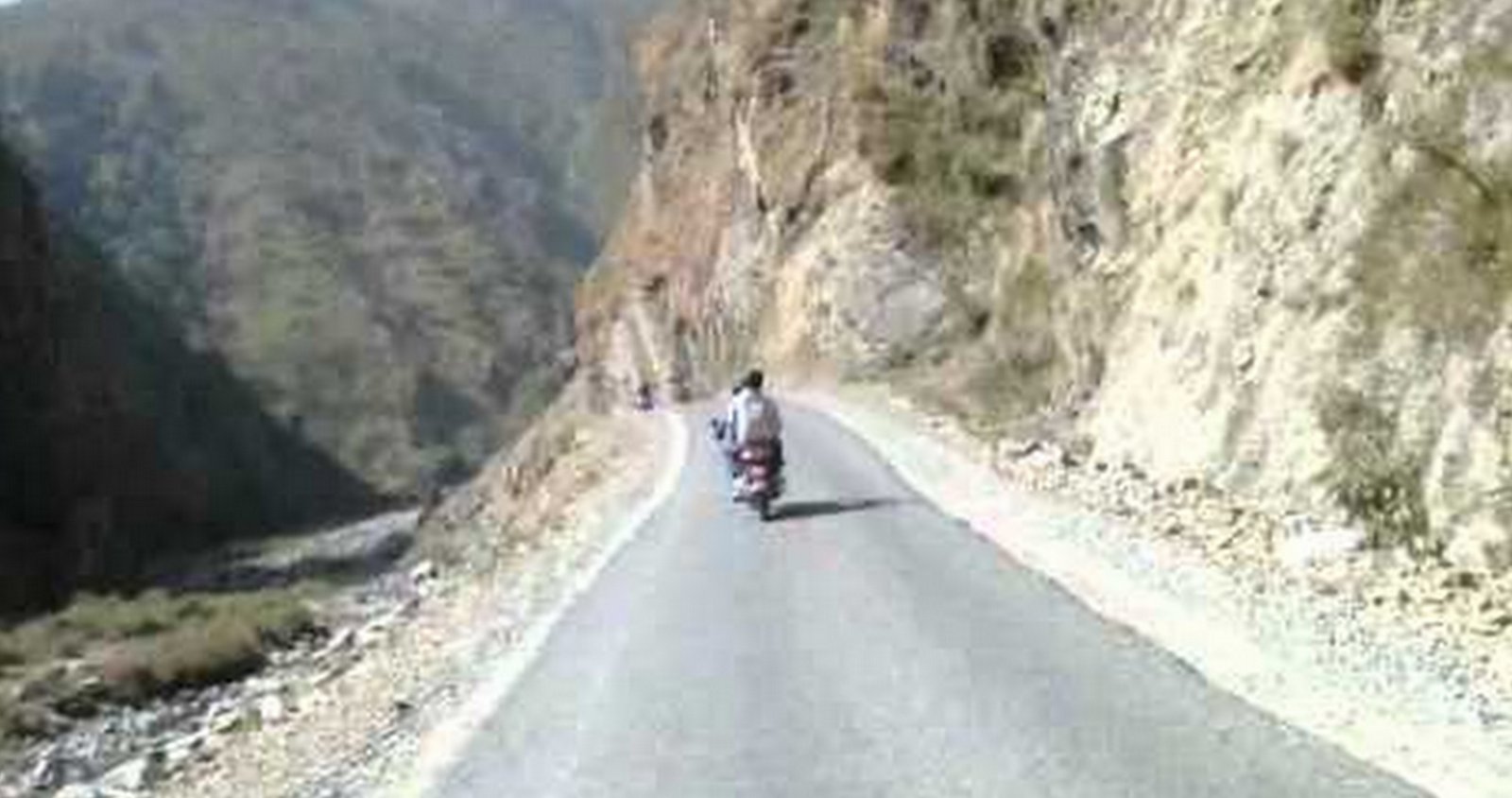 कुलेखानी हुँदै काठमाडौँ आउने सडकमा १२ घण्टा आवागमन बन्द