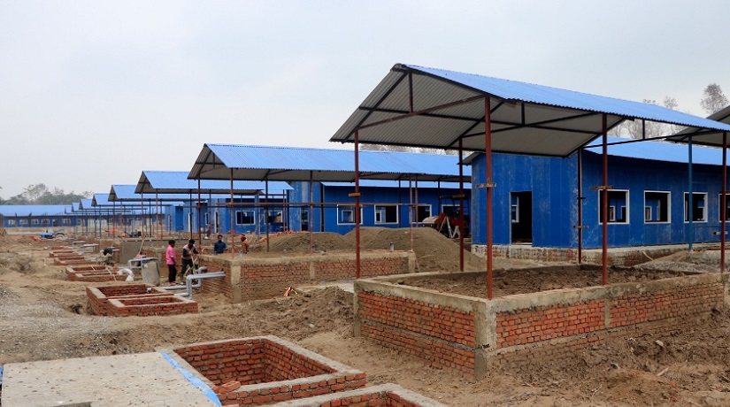 करोडौंका होल्डिङ सेन्टर प्रयोग विहीन