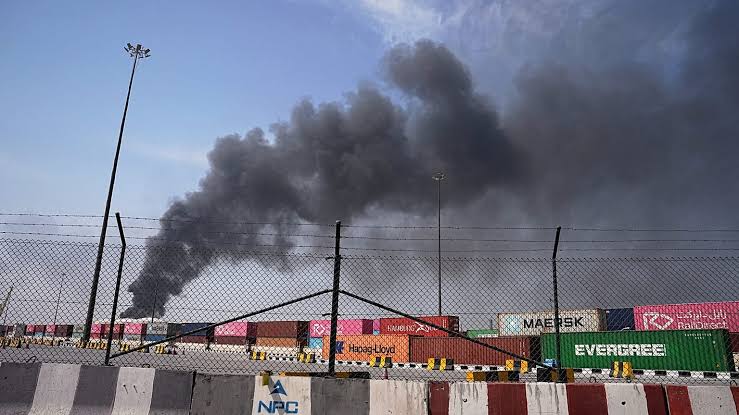 इरानले तेल प्रशोधन केन्द्रमा आक्रमण जारी राखे साउदीले सैन्य प्रतिक्रिया जनाउने