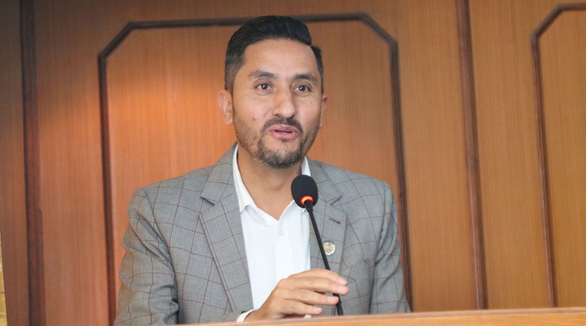 जेनजी आन्दोलनका क्रममा तोडफोड, आगजनी र लुटपाटमा संलग्नमाथि कारबाही हुन्छ : सञ्चारमन्त्री