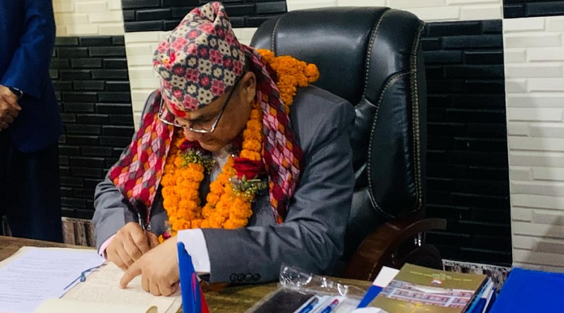 सुदूरपश्चिमका मुख्यमन्त्री शाहले गरे पदभार ग्रहण