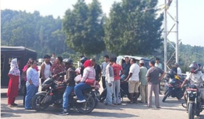 गाडीको ठक्करबाट शिक्षकको मृत्युपछि कटारीमा प्रदर्शन