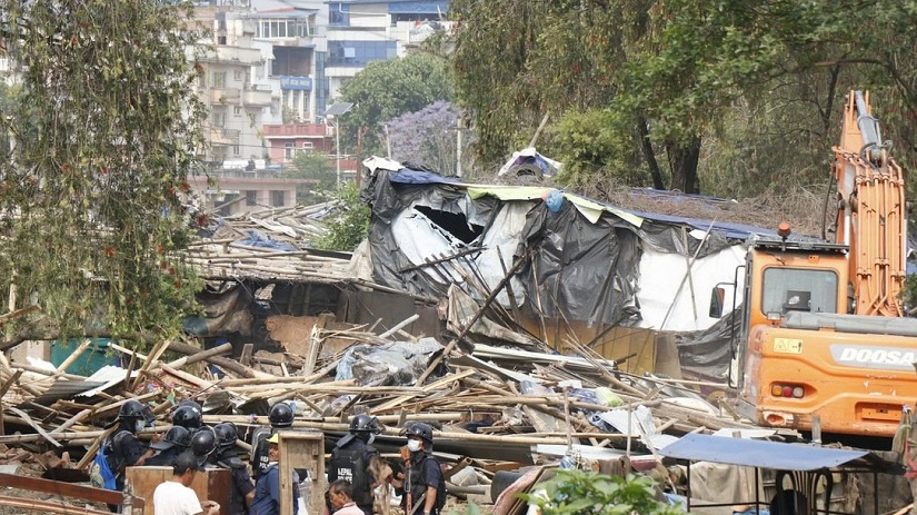 कोहलपुरमा अतिक्रमण गरिएका सात सय घरटहरा हटाइए