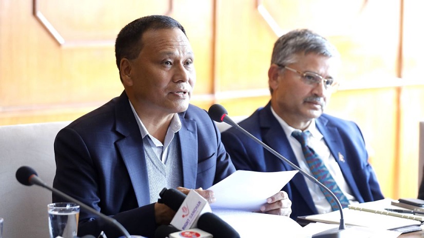 उम्मेदवारी मनोनयन दर्ता गर्ने बेलामा नै मन्त्रीबाट राजीनामा दिने/नदिने निर्णय हु्न्छ : मन्त्री घिसिङ
