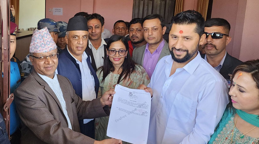 रवि लामिछानेको उम्मेदवारीविरुद्धको रिटमा कारण देखाउ आदेश जारी