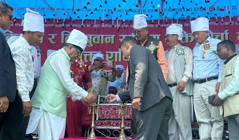 अहिलेको निर्वाचन प्रणाली जनताको होइन : प्रचण्ड