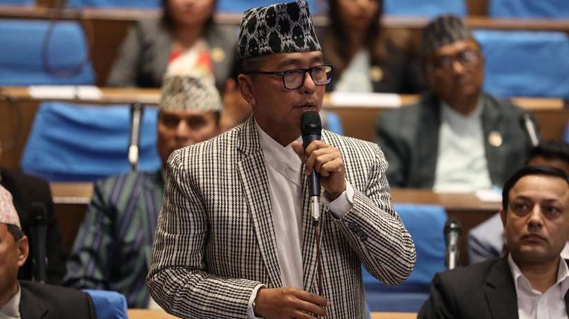 छतमाथि बसेर म्याद सकिएको अश्रुग्यास किन बर्साइयो ?
