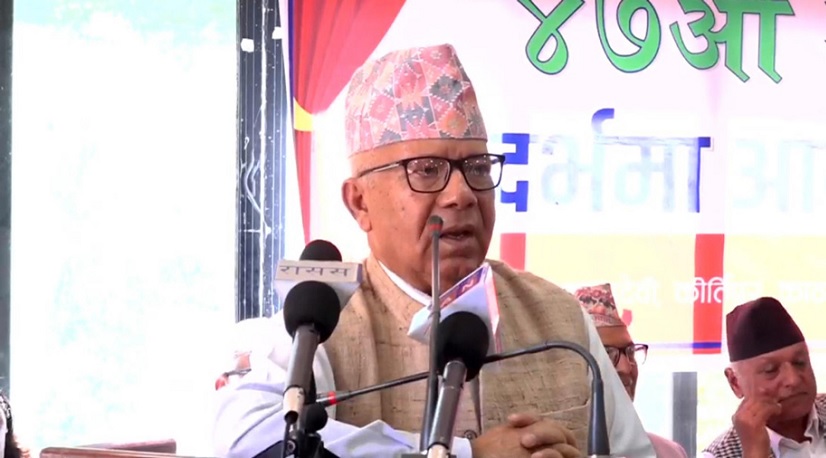 कम्युनिस्ट आन्दोलनको भविष्य अझै छ : माधव नेपाल