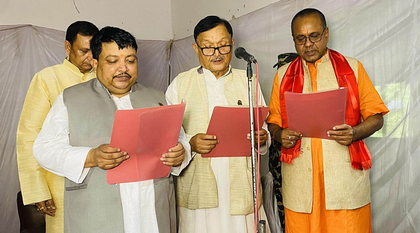 मधेसमा मन्त्रिपरिषद विस्तार लगत्तै माओवादी सरकारबाट बाहिर