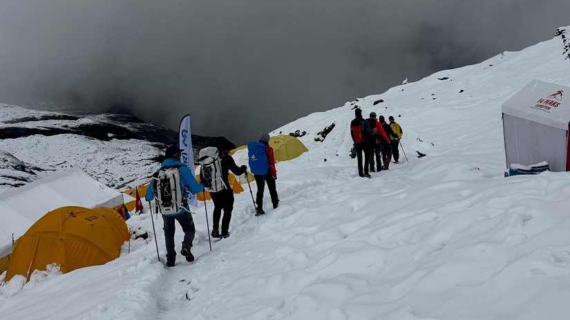 भारी हिमपात र निरन्तर वर्षाका कारण मनास्लु आरोही बीच बाटोबाटै फिर्ता