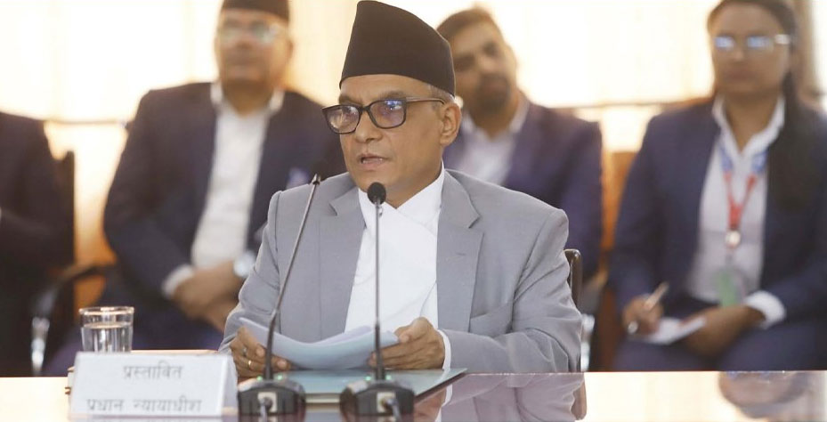 प्रधानन्यायाधीश शर्माको शपथ साँझ  ६ बजेर १०