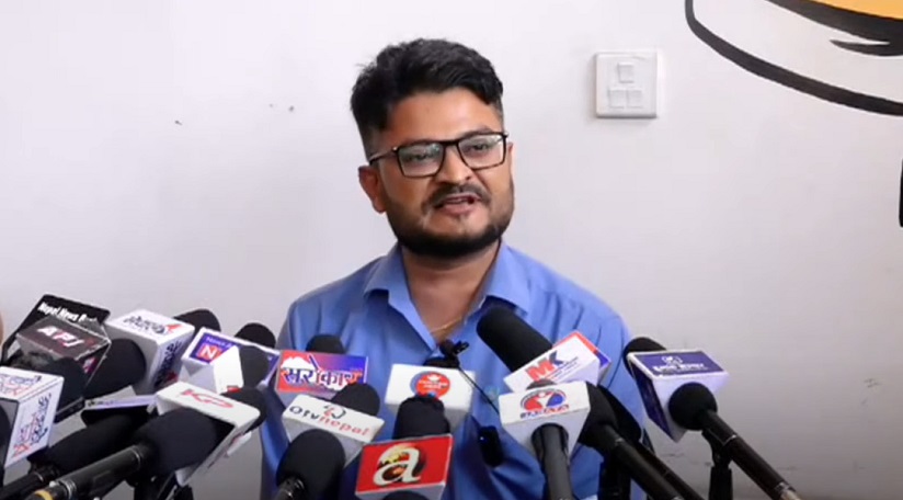 लामिछानेमाथि पार्टीले सहकारी र पासपोर्ट प्रकरणमा छानबिन गर्नुपर्छ : मुकुल ढकाल