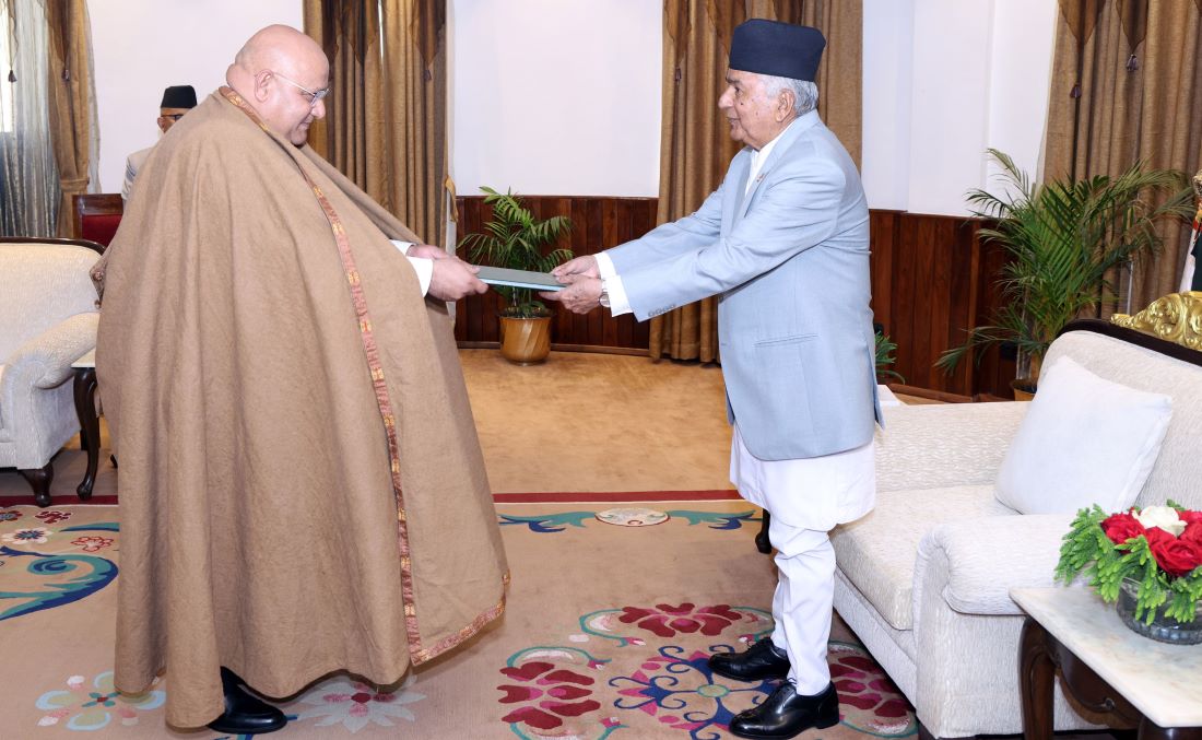 विभिन्न मुलुकका नवनियुक्त राजदूतहरुद्वारा राष्ट्रपतिसमक्ष ओहोदाको प्रमाणपत्र पेस