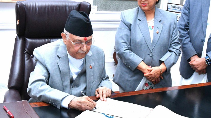 प्रधानमन्त्री ओलीले गरे पदभार ग्रहण