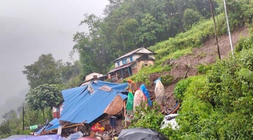 पर्वतमा बाढीपहिरोबाट तीन सय परिवार विस्थापित