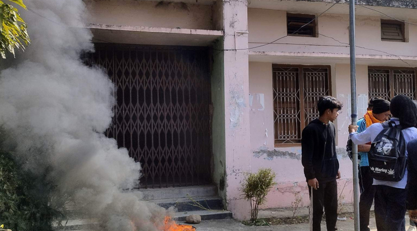 कञ्चनपुरमा अध्यक्ष छनोटको विषयलाई लिएर नेपाली काँग्रेस पार्टी कार्यालयमा तालाबन्दी