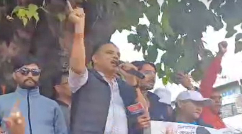 जनताको अवस्था परिवर्तन गरौं भनेर राजनीतिमा आएकाहरुबाट गगन थापा आँत्तियो : सांसद मनिष झा