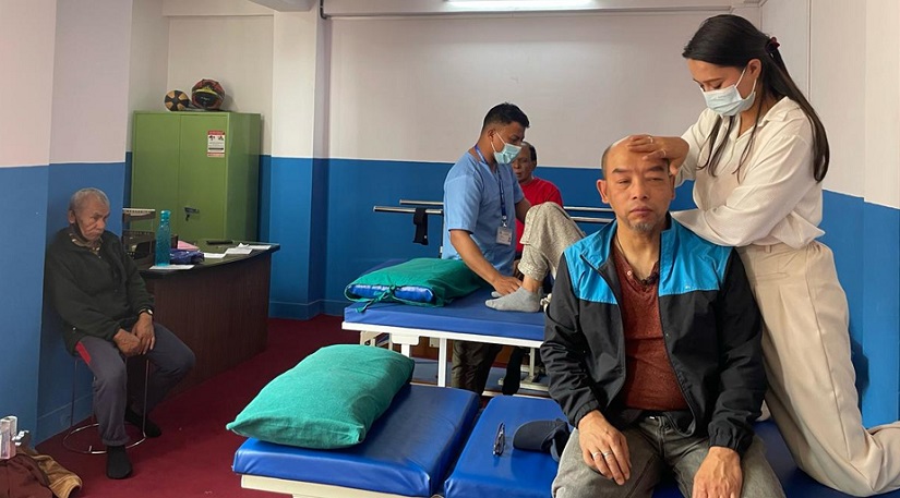 ३ दिने हाडजोर्नी, नशा र फिजियोथेरापी शिविरमा ३१० जनालाई निःशुल्क सेवा