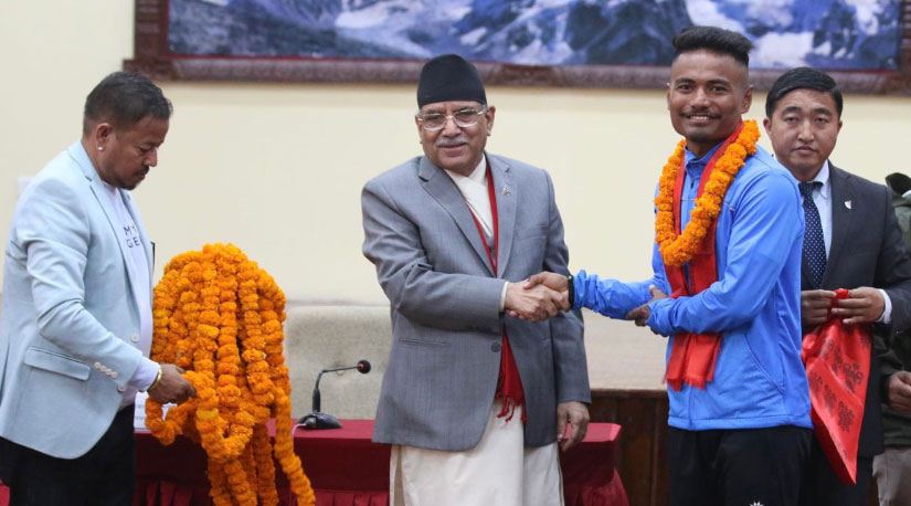 आइसीसी विश्वकप लिगका विजेता खेलाडीलाई प्रतिव्यक्ति दुई लाख रुपैयाँ पुरस्कार दिने प्रधानमन्त्रीको घोषणा