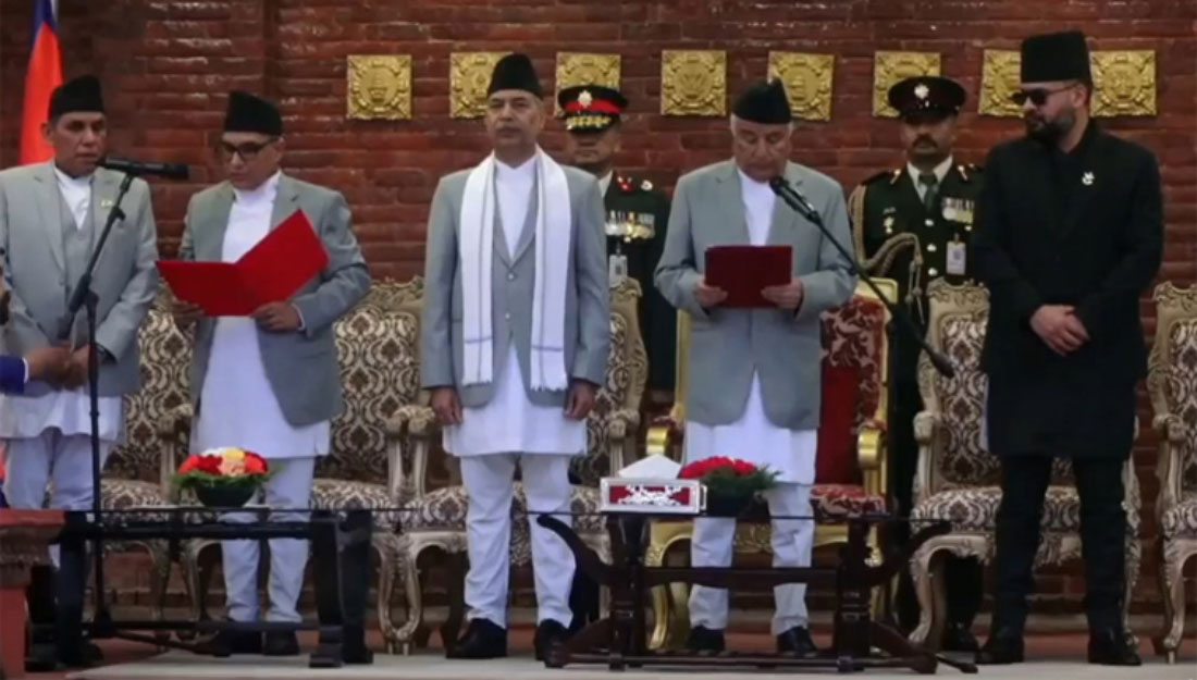 प्रधानन्यायाधीश शर्माले लिए शपथ