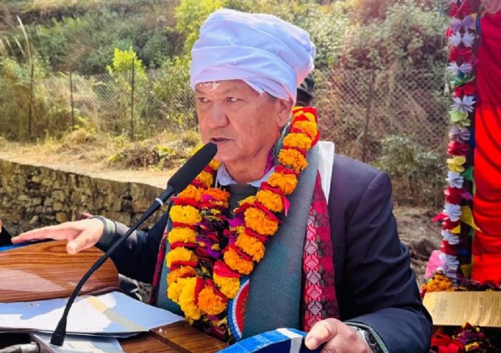 देउवा र ओलीले नचाहेसम्म वर्तमान सरकार तलमाथि हुँदैन : सञ्चारमन्त्री